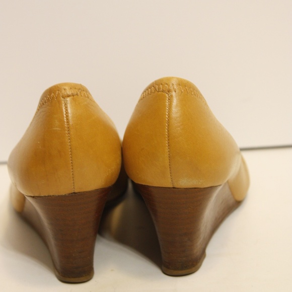 Tory Burch women's shoes - Picture 4 of 8